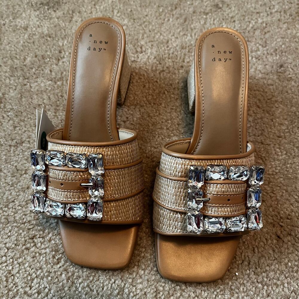 A New Day Beige Keithleen Slip on Style Sandals for  Women Size 8.5 NWT